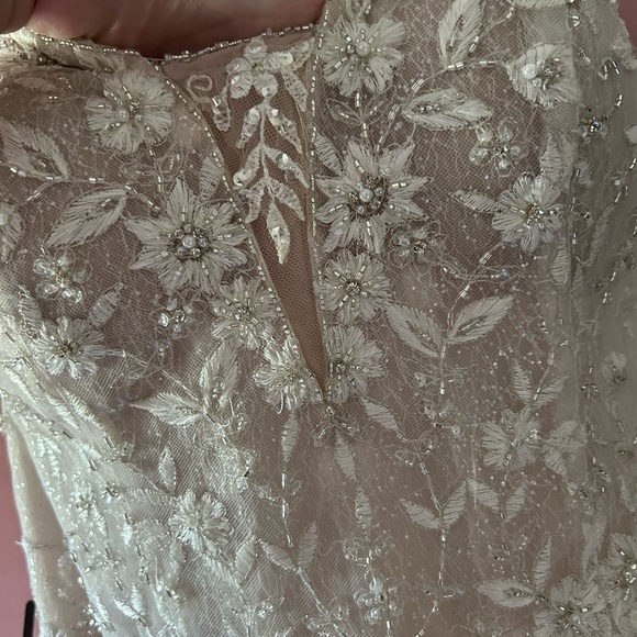 Maggie Sottero Paige Wedding Dress Size 10 - Picture 15 of 16